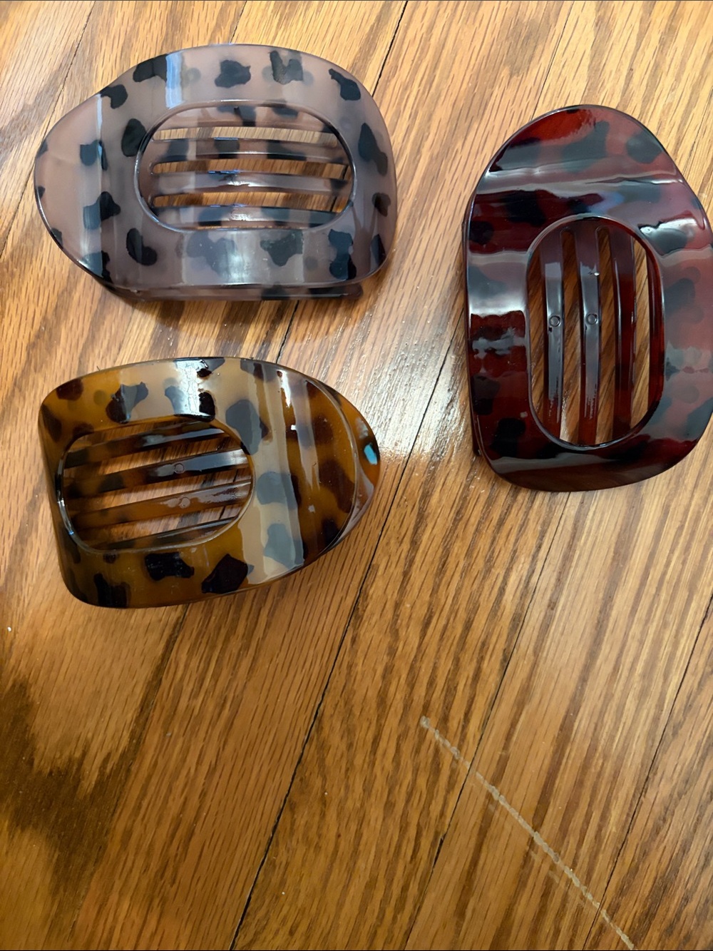 Tortoiseshell Oval Hair Claw Clip - Set of 3